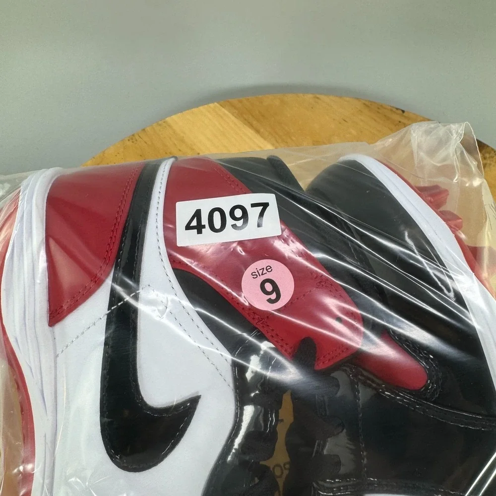 Nike Air Jordan 1 Mid TD Mens Size 9 Patent Bred Toe Football‎ Cleats Red Black